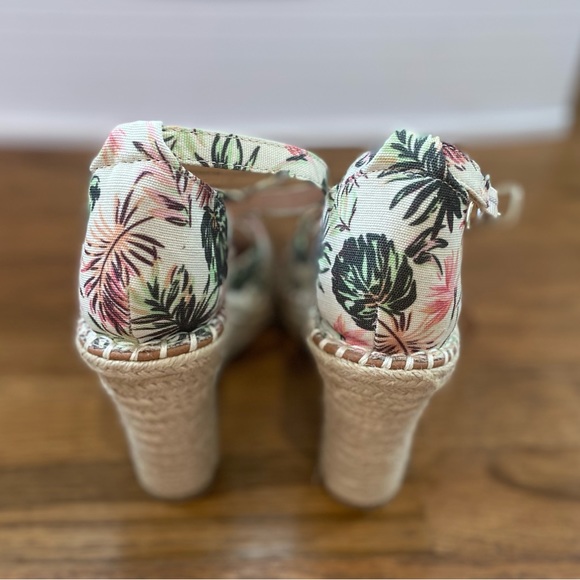 SugarTropical Wedges - Picture 10 of 10